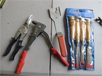chisel set,snips,snap on tool & rivot