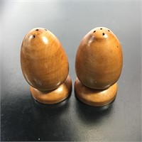 WOODEN SALT & PEPPER SHAKERS