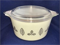 Vintage Pyrex "Cinderella" Round Casserole Dishes