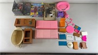 3pc NIP Action Figures w/ Doll House Accessories