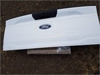EDIT: Ford F150 Tailgate - White