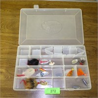 MUSKY FISHING LURES IN BASS PRO SHOP TACKLE BOX
