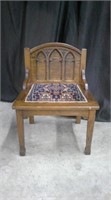 ANTIQUE OAK GOTHIC BENCH