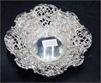 Victorian sterling silver sweetmeat bowl