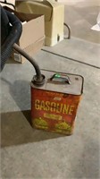 Metal gasoline can