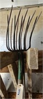 (3) HAY FORKS