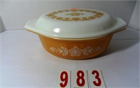 Pyrex 1.5 Quart Casserole Dish With Lid