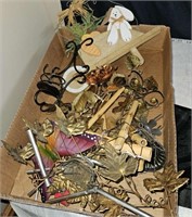 box of wind chimes &misc