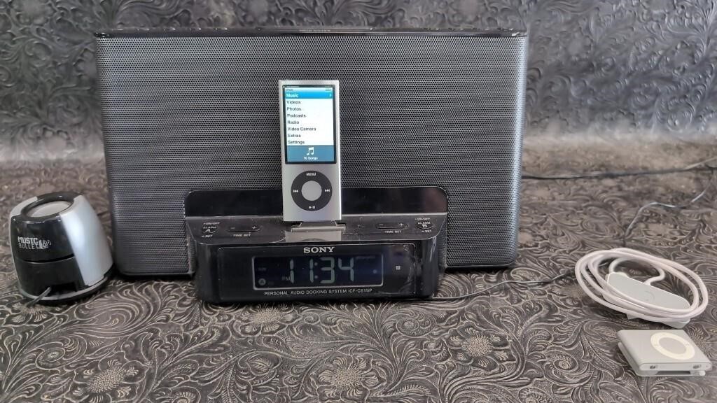 Sony Dream Machine with iPod, Powers On, +