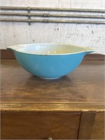 VINTAGE PYREX BOWL