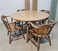 Temple Stuart drop leaf table with 4 chairs and 2