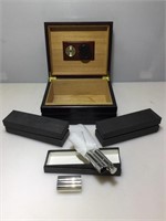 Cigar Humidor and 5 NIB Pocket Cigar Case/ Flask
