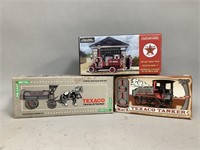 Texaco Tankers and Horse & Trailer by Ertl