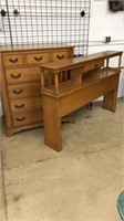 OAK CHEST & QUEEN SZ HEAD BOARD