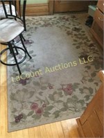 5' x 7.5' area rug