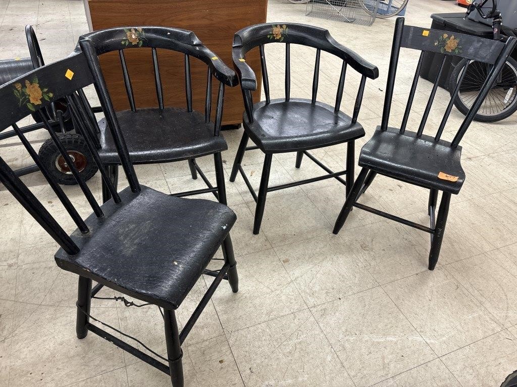 4 Vntg Wooden Chairs