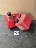 2 GAS CANS