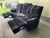 Cloth Couch c/w Manual Recline on Both Ends