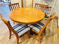 Kitchen Table and (4) Chairs - Table Measures