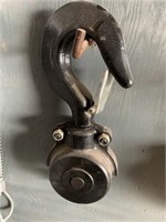 LARGE CHAIN PULLEY W/HOOK