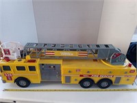 Plastic "Tonka"Fire Truck - Makes Noise