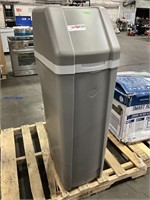 RHEEM WATER SOFTENER MODEL # RHS42 ***APPEARS