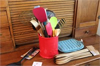 Large Lot of kitchen Utensils in Red Crock