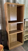 Nice bookcase with 4 shelves