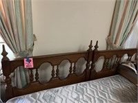 (2) Vintage Wood Twin Size Beds