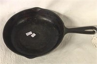 8 IN. CAST IRON SKILLET MADE ON KOREA