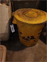 YELLOW BRUTE TRASH CAN W/ LID