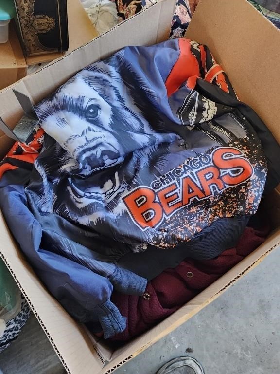 Box Full Of Cloths Bears ++