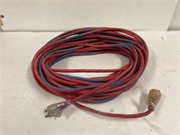 100’ extension cord in good condition