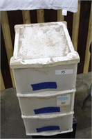 STORAGE CONTAINER WITH 3 SLOTS