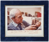 HENRY MOORE SIGNED PHOTOGRAPH