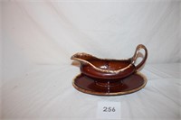 HULL BROWN DRIP GRAVY BOAT & DRIP PLATE