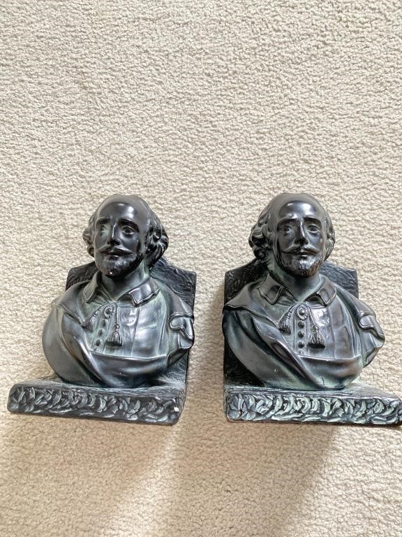 Book ends by the Roman art company