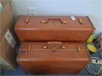 2 vintage Samsonite suitcases , 1 21 x 12 1/2, 1