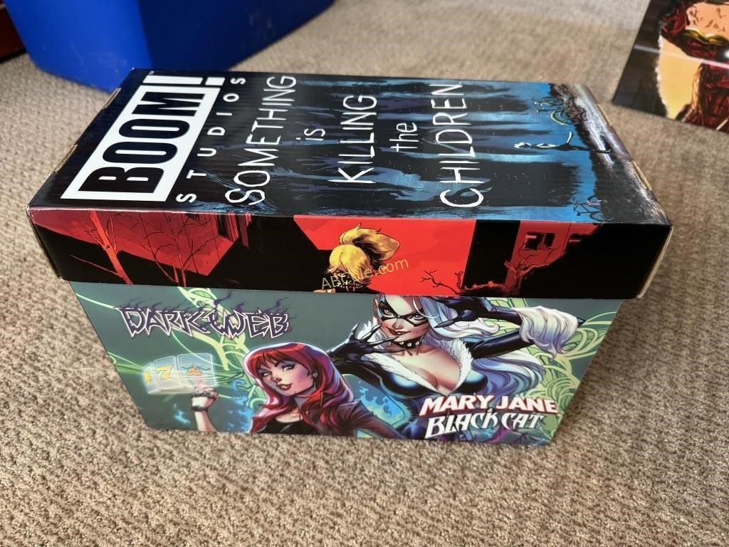 Marvel box filled with comic books (50+)