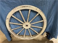 Decorative wood wagon wheel
