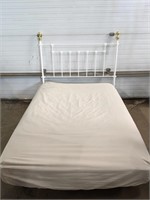Double bed, including headboard, frame,