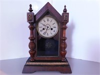 Horloge de table antique Junghans, en bois