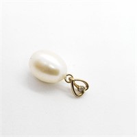 $80 14K  Pearl And Diamond Pendant