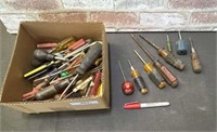 BOX LOT-LARGE SELECTION OF  ASSORTED SCREWDRIVERS