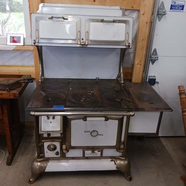 AMAZING Quick Meal Antique wood stove