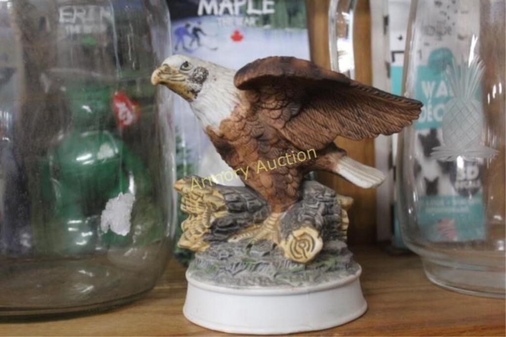 PORCELAIN EAGLE FIGURINE - ROYAL HERITAGE