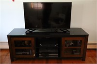 GLASS TOP TV STAND W/INSIGNIA 44" FLAT SCREEN TV &