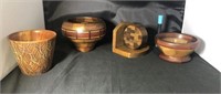 Selection of 4 Wood Decor Items