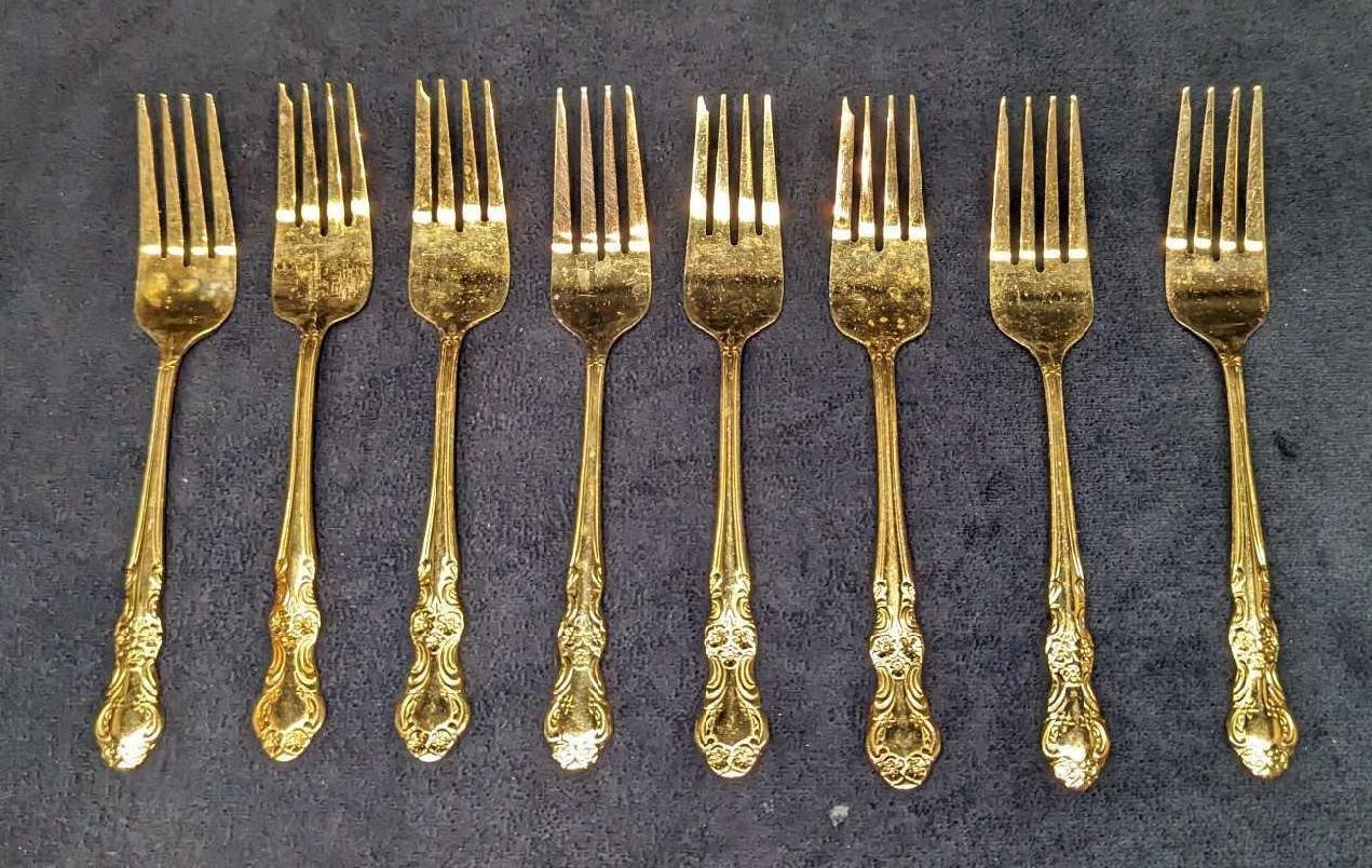 8 Cambridge Gold Electroplated Stainless Salad Din