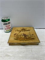 Decorative tin cigarette box